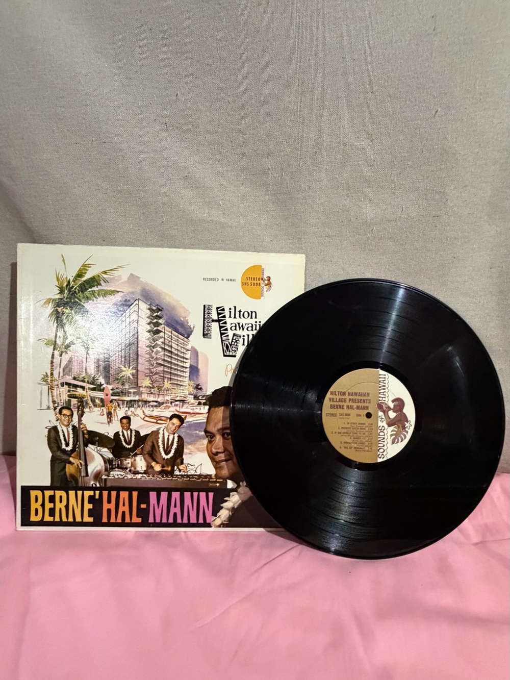 Vintage Stereo SHS 5008 Hilton Hawaii Village Berne' Hal-Mann Vinyl Record
